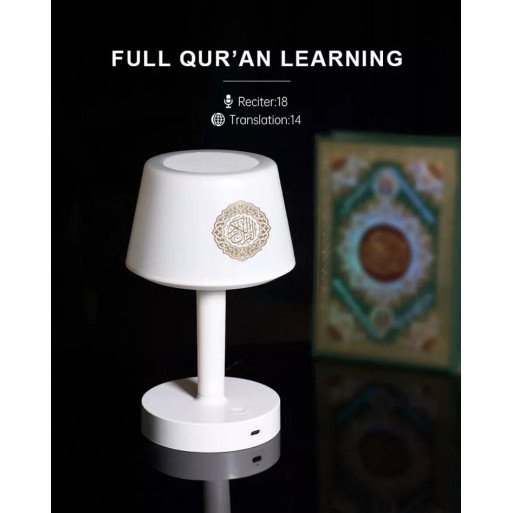 Lampe Musulmane, Coran Et Chapelet Sur Table. Vente Du Ramadan